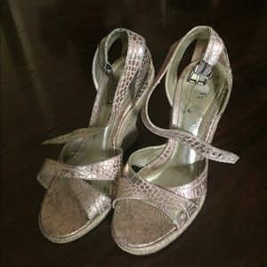 Beautiful strapped wedges barely worn